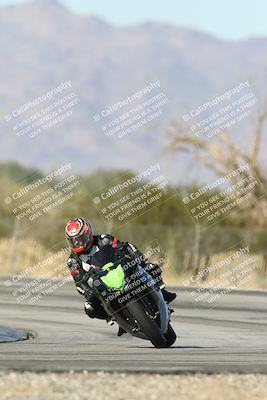 media/Dec-01-2025-Moto Forza (Mon) [[2daa91e15f]]/2-Intermediate Group/Session 3 (Turn 3)/